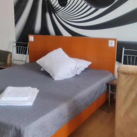 Garsoniera Horezu Apartment Ngoại thất bức ảnh