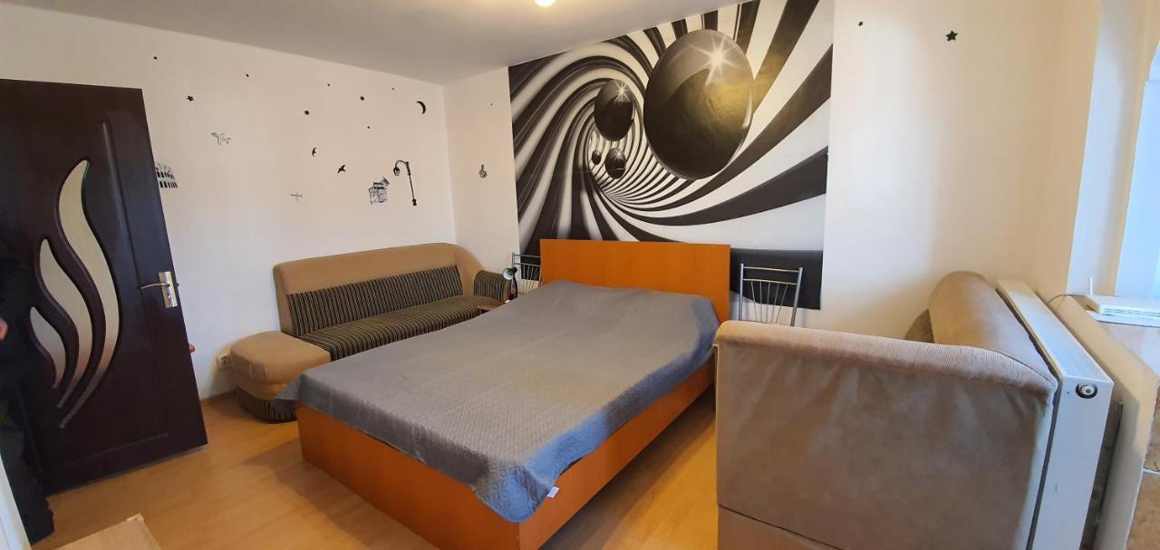 Garsoniera Horezu Apartment Ngoại thất bức ảnh