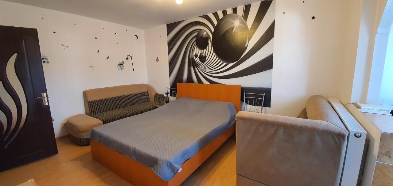 Garsoniera Horezu Apartment Ngoại thất bức ảnh